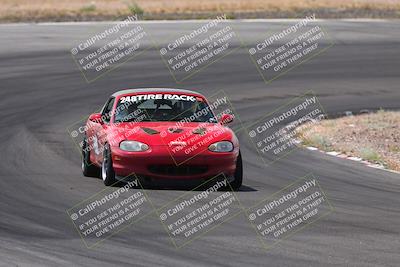 media/Jun-01-2025-CalClub SCCA (Sun) [[eae223c5dd]]/Group 1/Track Event 4/